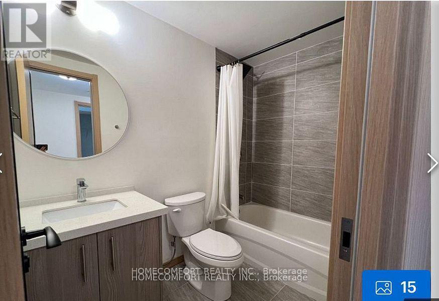 D208 - 200 Chester Le Boulevard, Toronto, ON - Indoor Photo Showing Bathroom