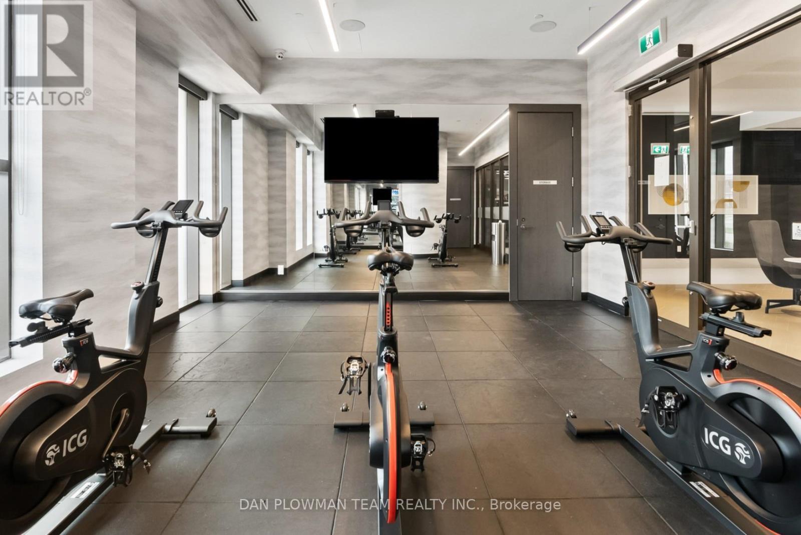 1121 - 2550 Simcoe Street N, Oshawa, ON - Indoor Photo Showing Gym Room