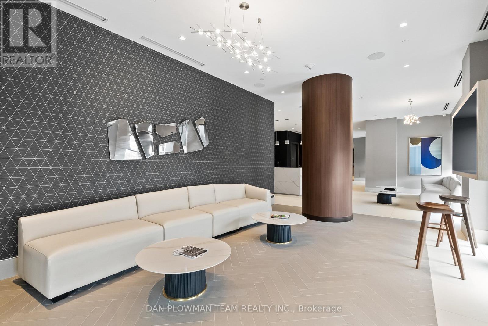 1121 - 2550 Simcoe Street N, Oshawa, ON - Indoor Photo Showing Other Room