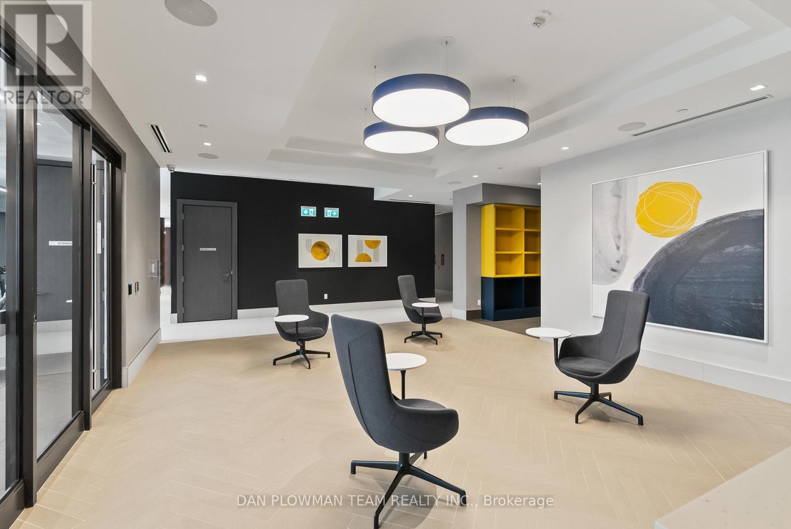 1121 - 2550 Simcoe Street N, Oshawa, ON - Indoor