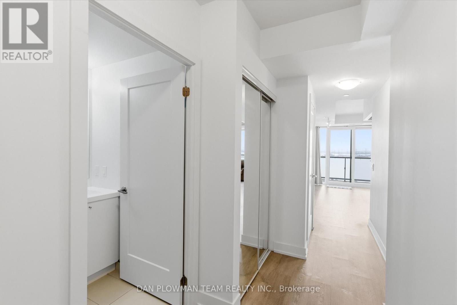 1121 - 2550 Simcoe Street N, Oshawa, ON - Indoor Photo Showing Other Room