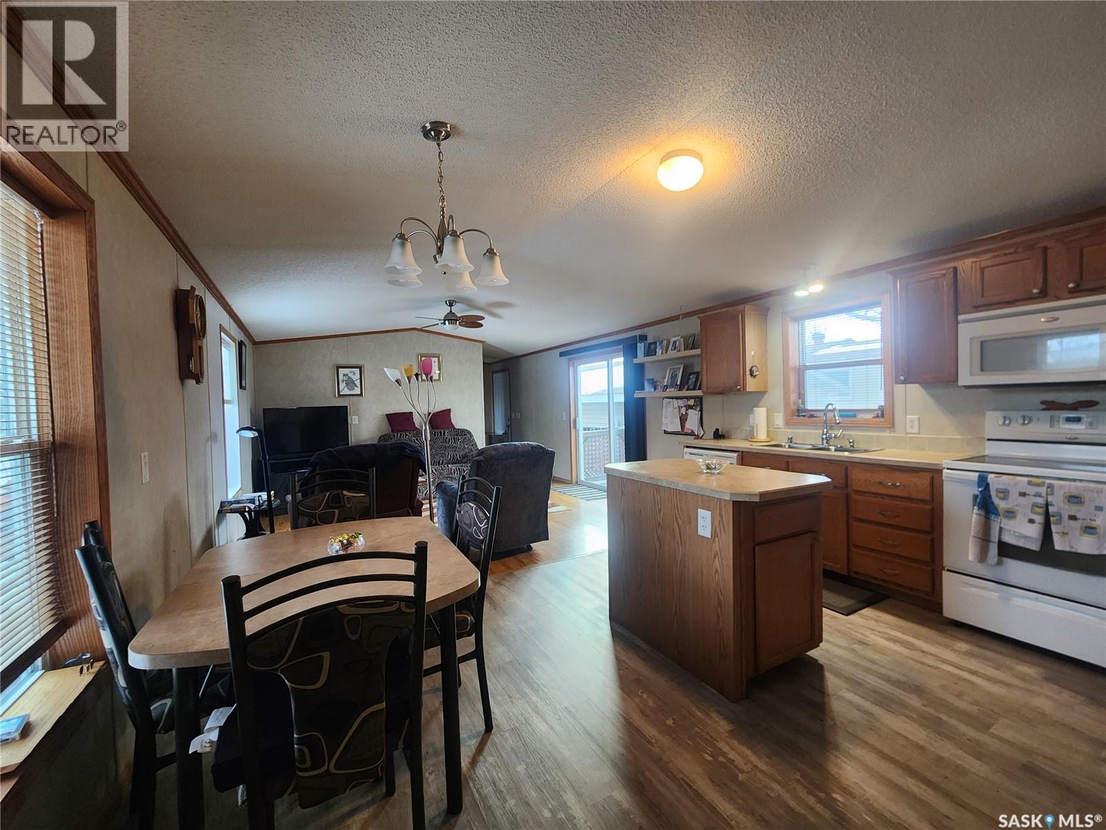8 555 Dielschneider Road, Melville, SK