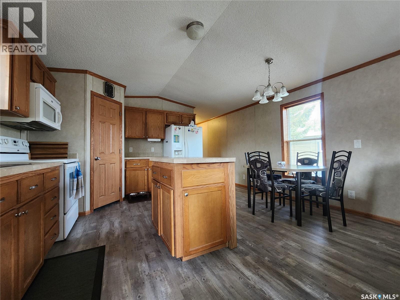 8 555 Dielschneider Road, Melville, SK