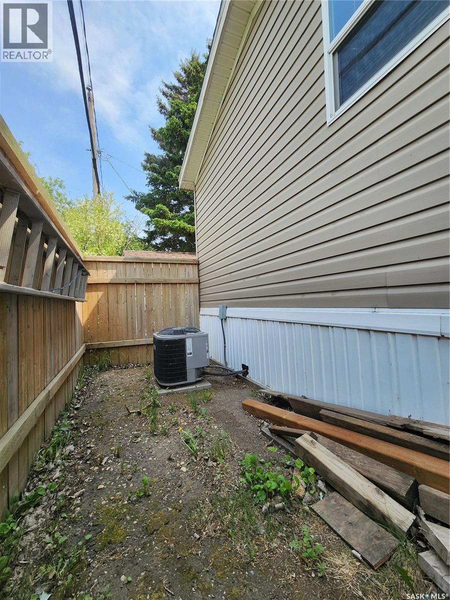 8 555 Dielschneider Road, Melville, SK