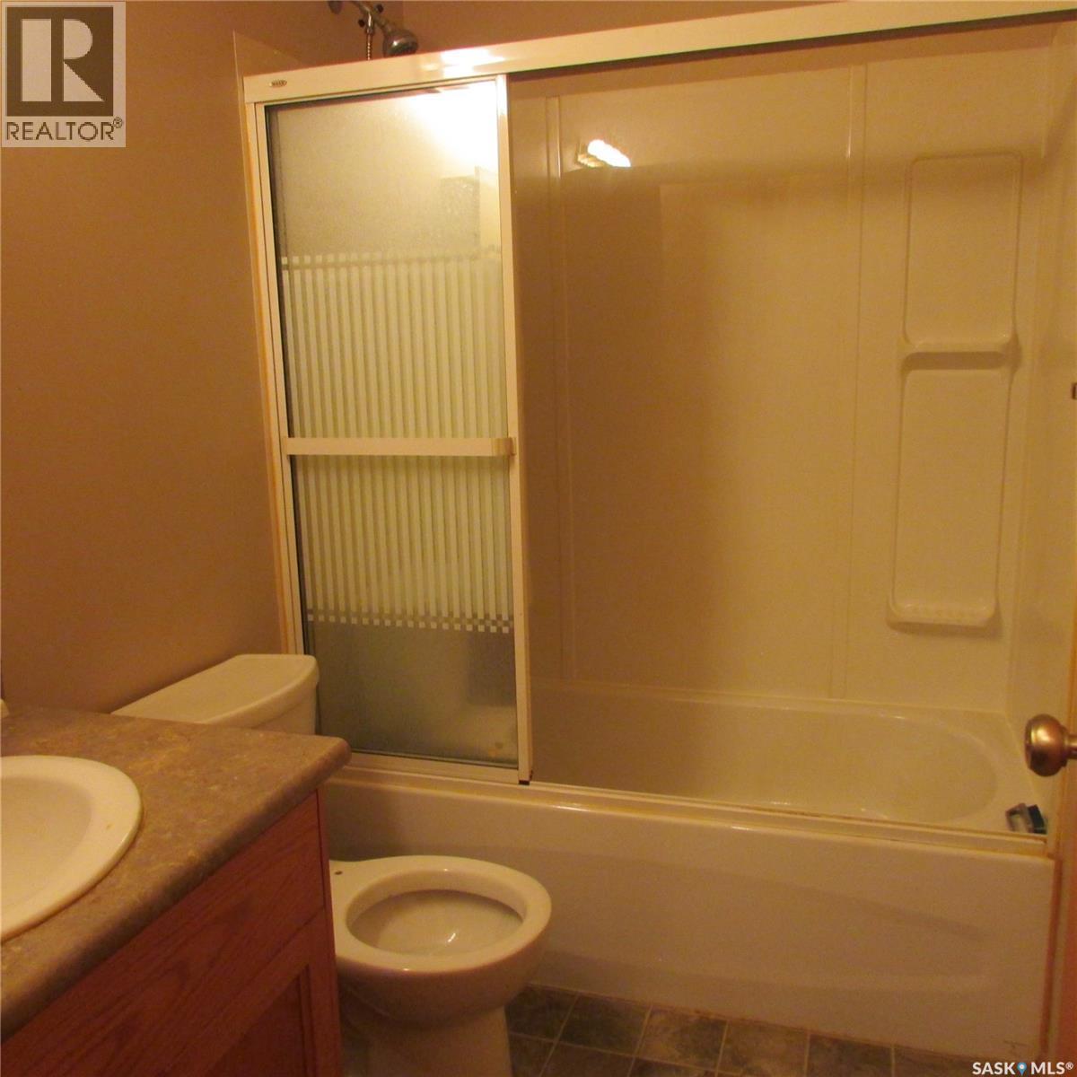 123 Bentley Drive, Regina, SK - Indoor Photo Showing Bathroom