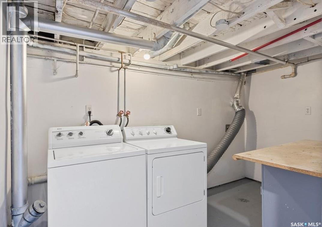 217 H Avenue S, Saskatoon, SK - Indoor Photo Showing Laundry Room