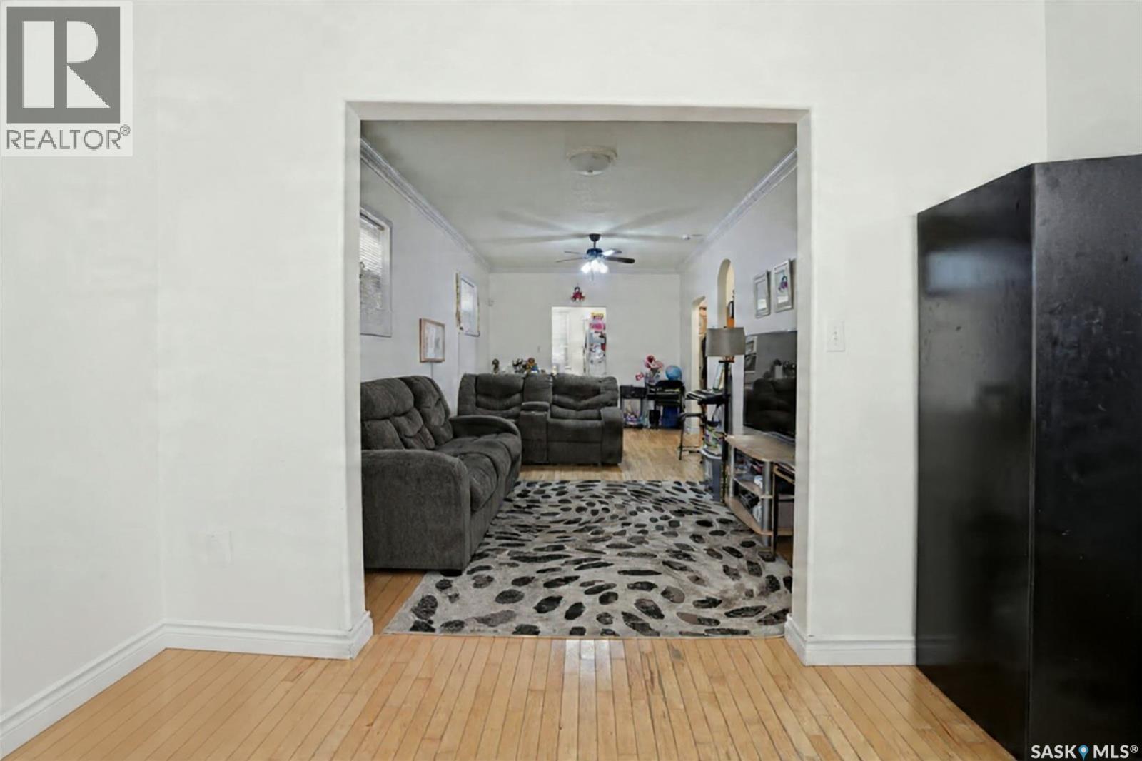 1562 Argyle Street, Regina, SK - Indoor