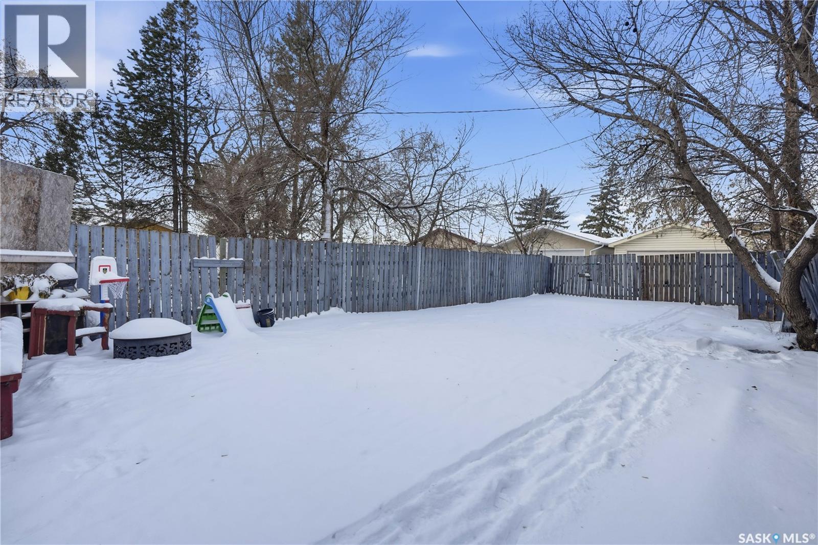 1562 Argyle Street, Regina, SK - Outdoor