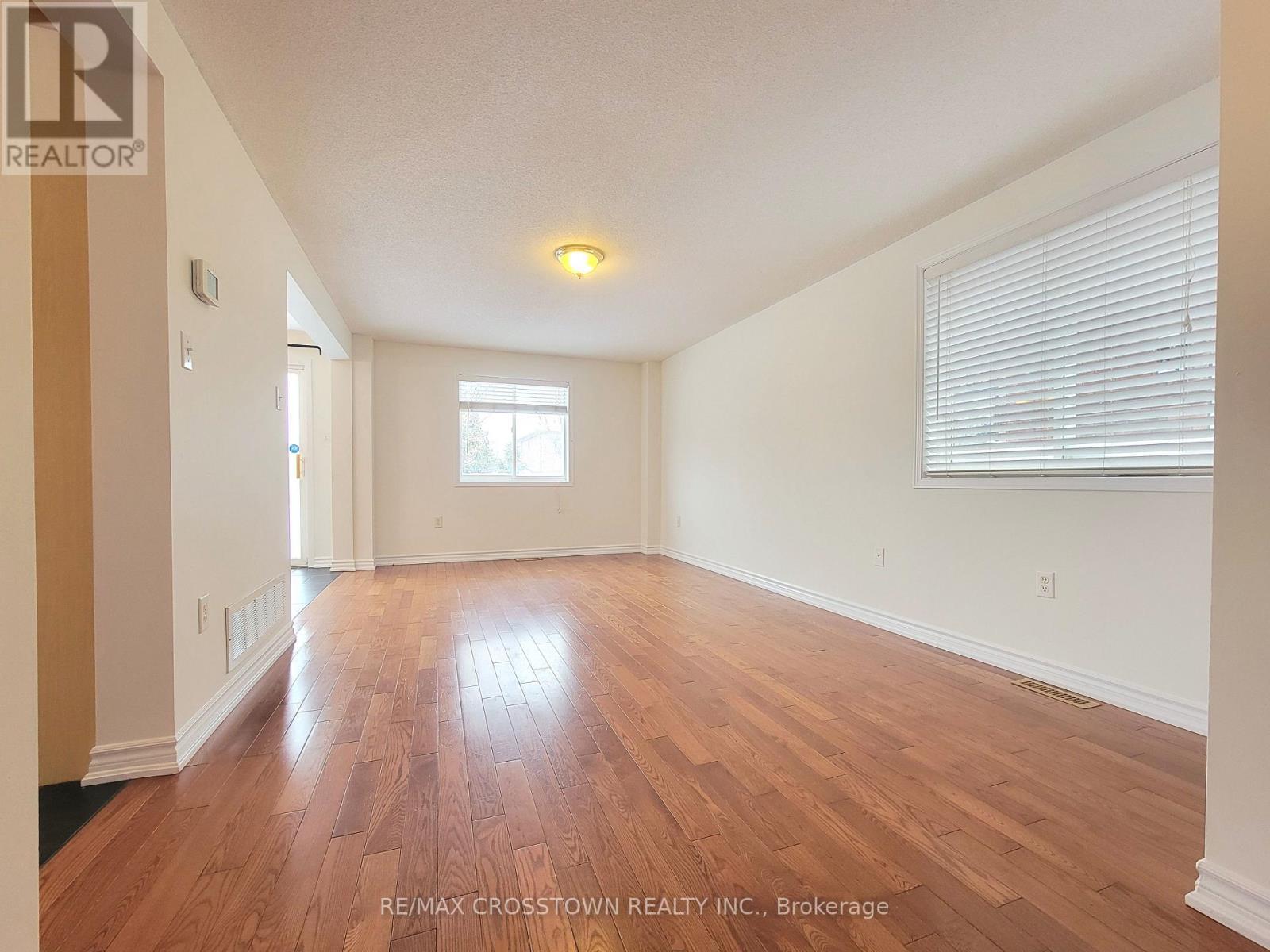 7 Addison Trail, Barrie, ON - Indoor Photo Showing Other Room