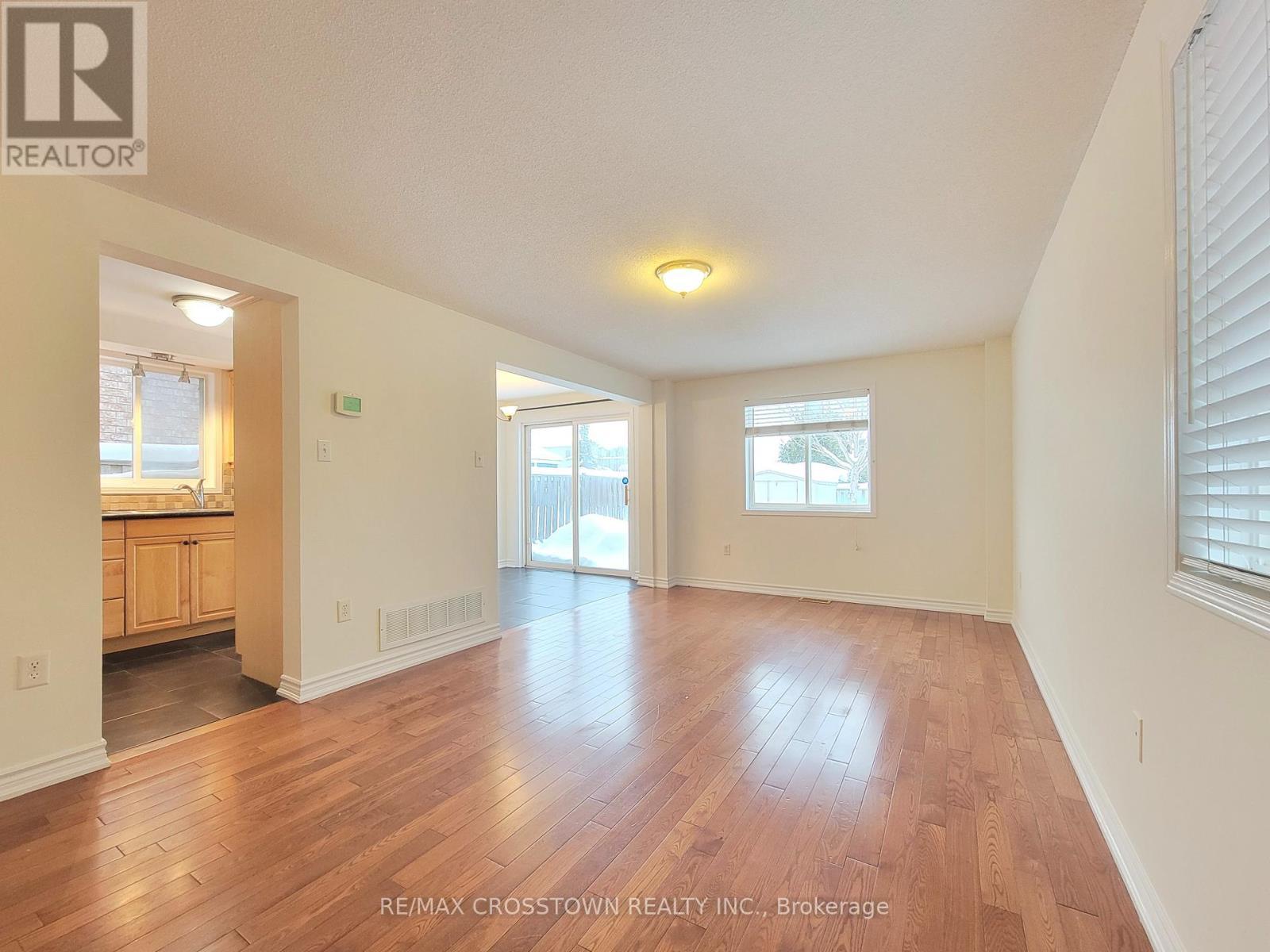 7 Addison Trail, Barrie, ON - Indoor Photo Showing Other Room