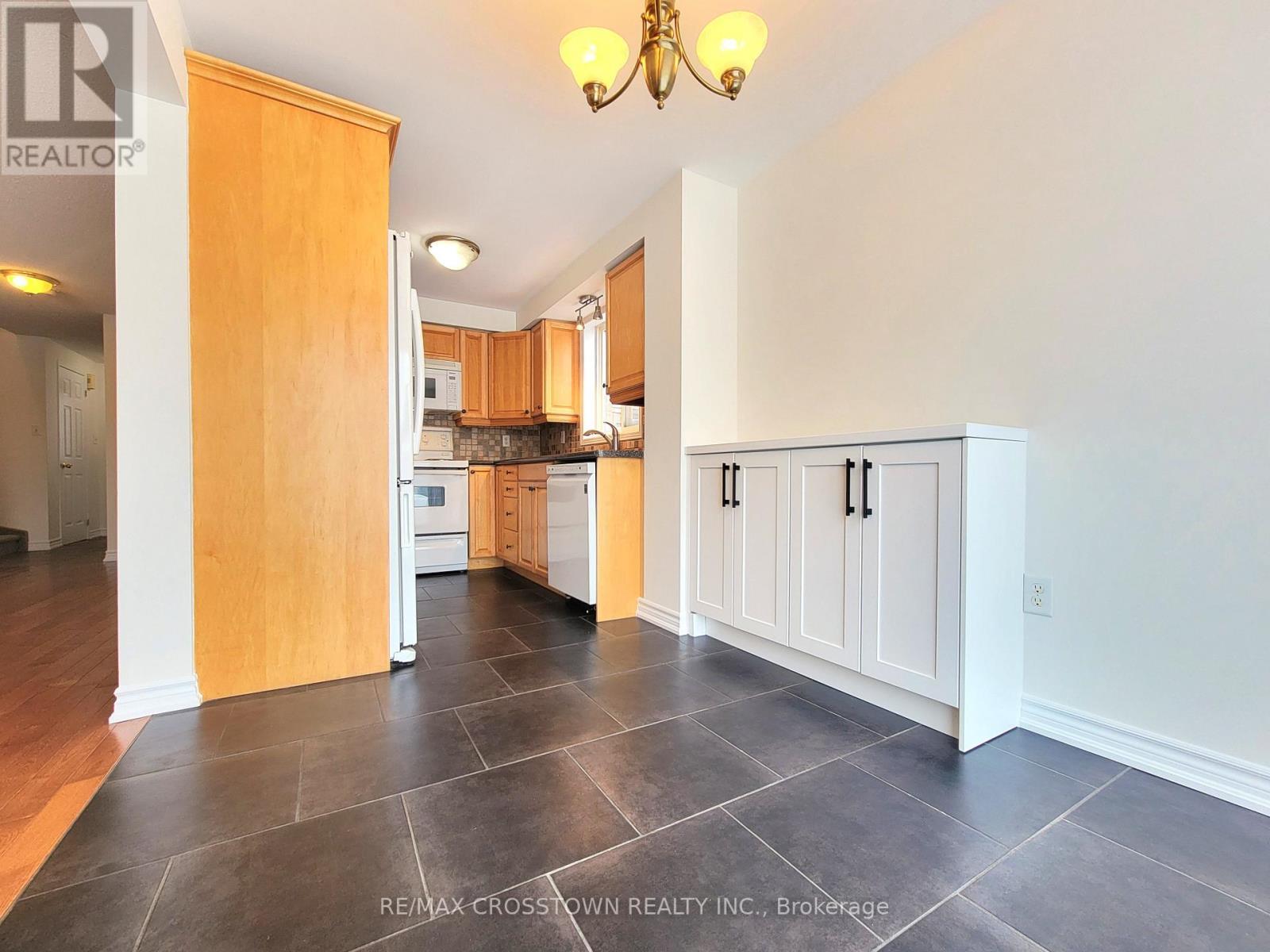 7 Addison Trail, Barrie, ON - Indoor