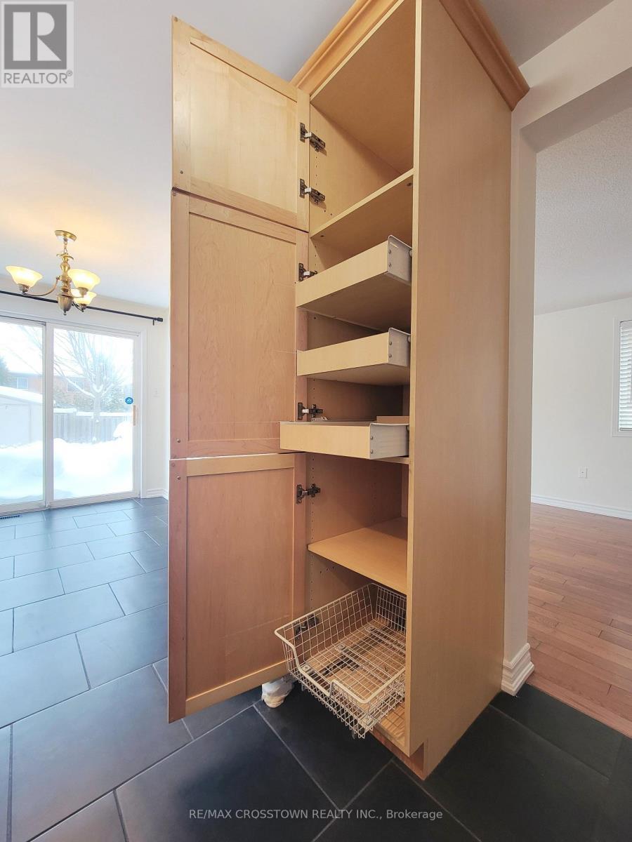 7 Addison Trail, Barrie, ON - Indoor