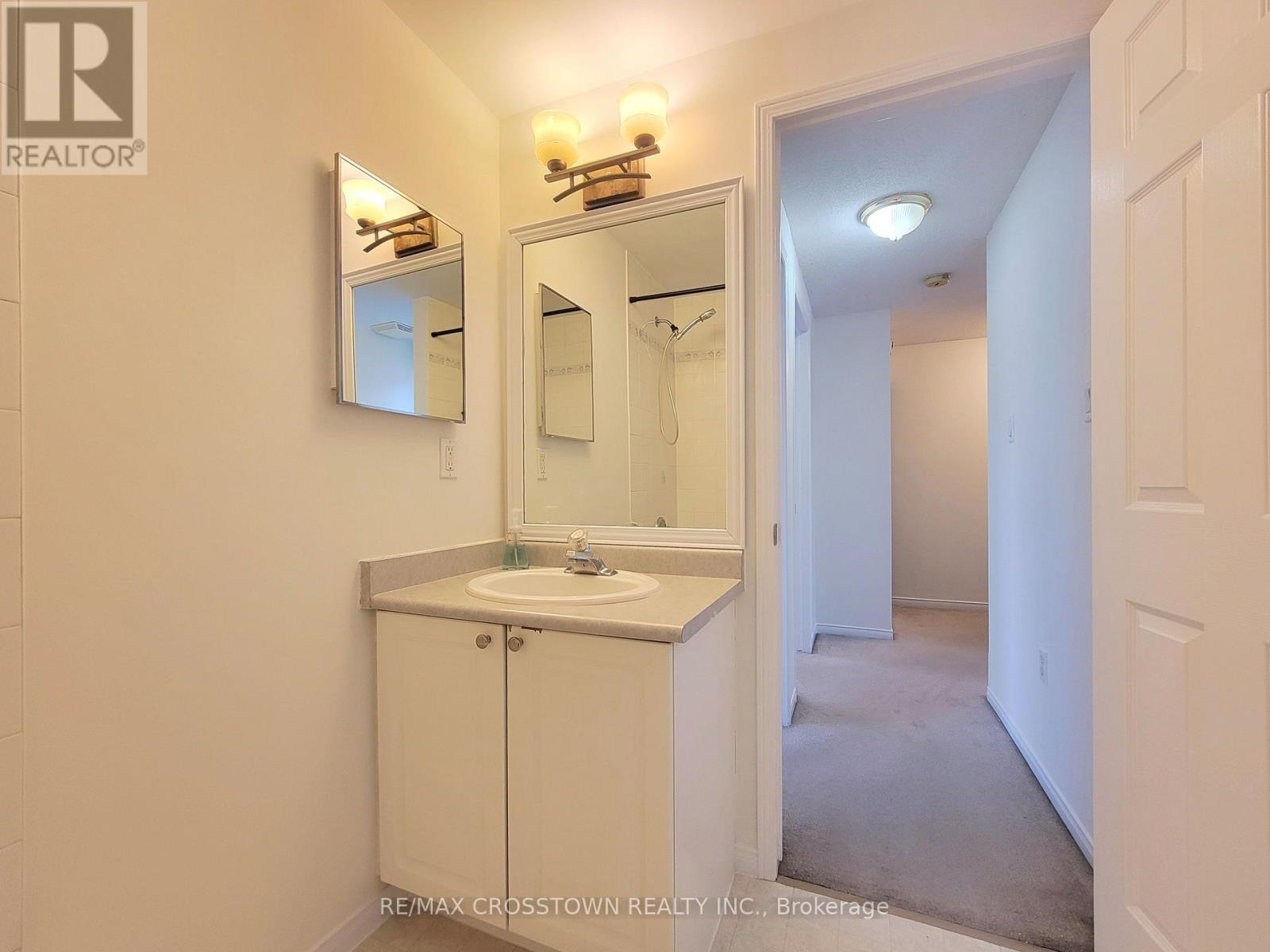 7 Addison Trail, Barrie, ON - Indoor Photo Showing Bathroom