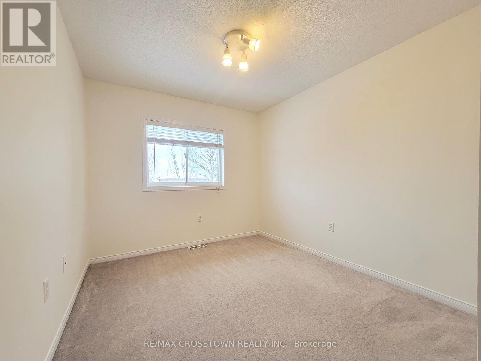 7 Addison Trail, Barrie, ON - Indoor Photo Showing Other Room