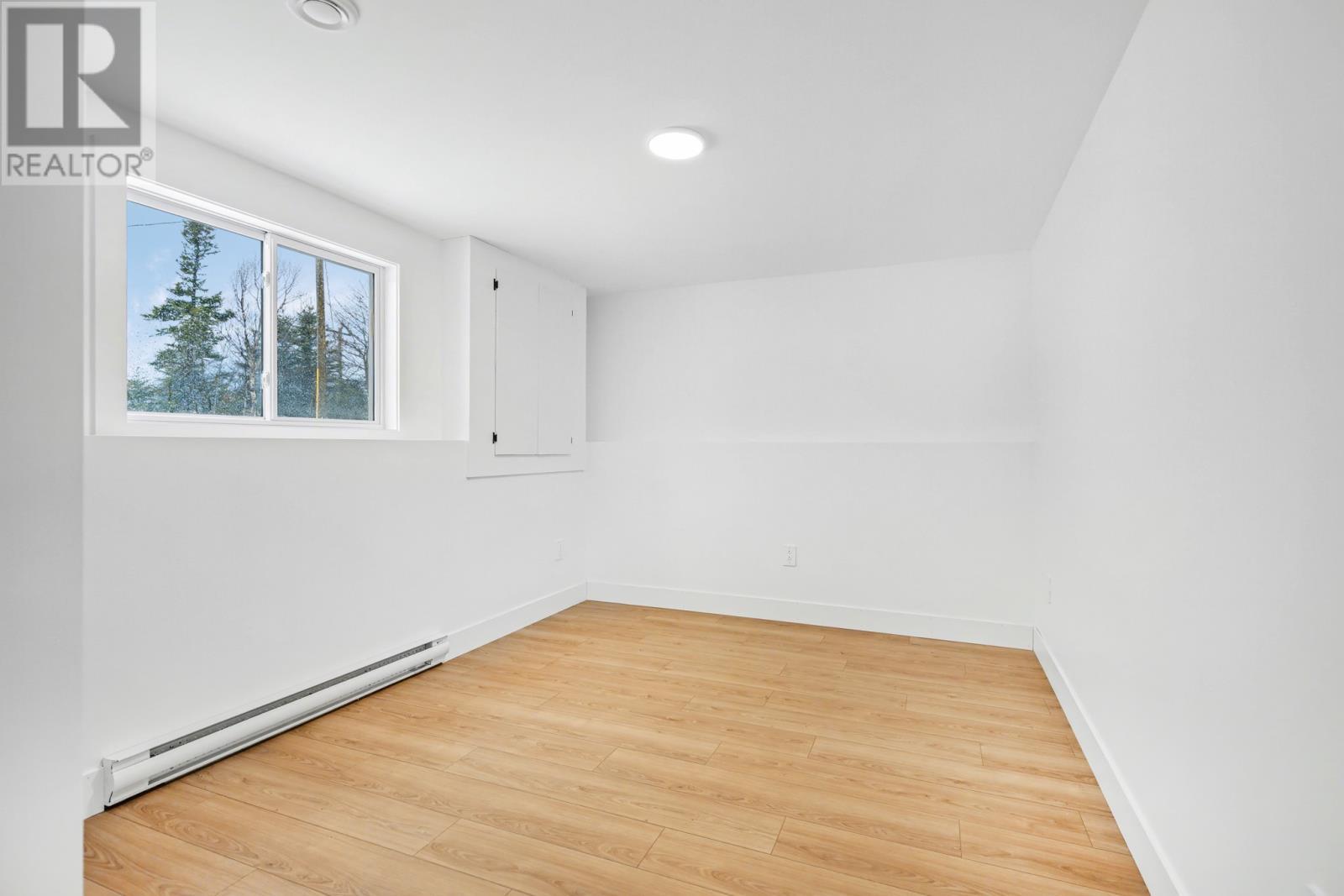 21-23 Cameron Place, Pouch Cove, NL - Indoor Photo Showing Other Room