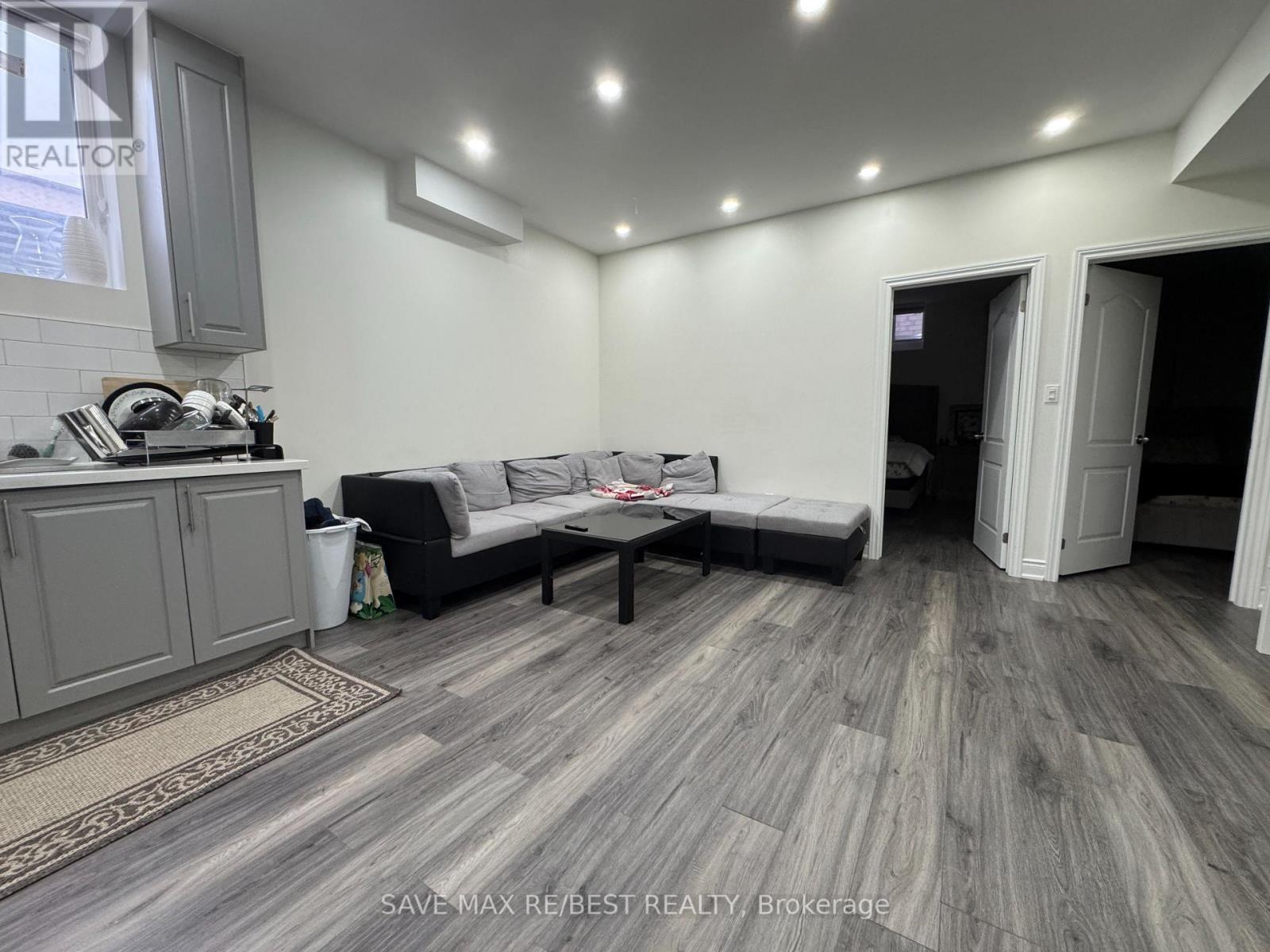 Bsmt - 118 Jura Crescent, Brampton, ON - Indoor Photo Showing Other Room