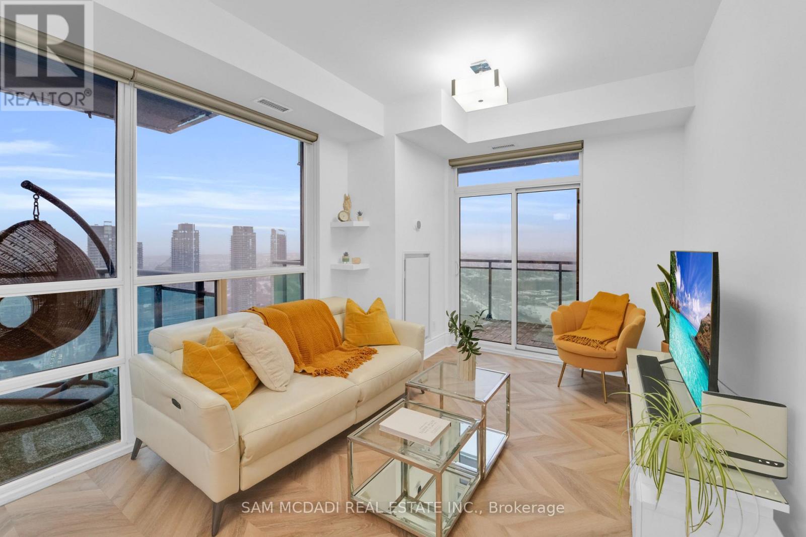 Ph1 - 16 Brookers Lane, Toronto, ON - Indoor Photo Showing Living Room