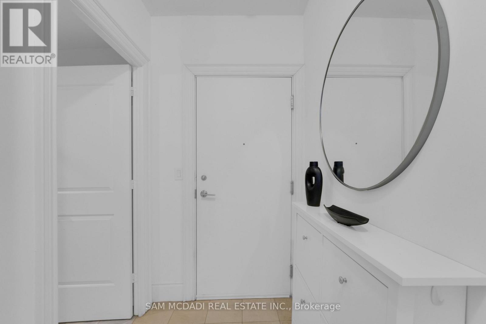 Ph1 - 16 Brookers Lane, Toronto, ON - Indoor Photo Showing Other Room