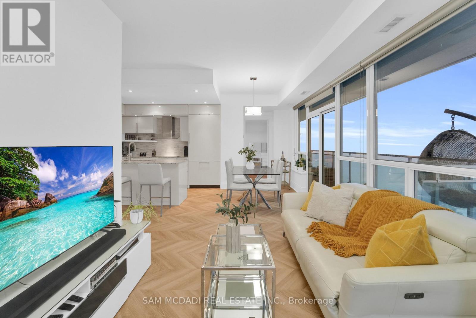 Ph1 - 16 Brookers Lane, Toronto, ON - Indoor Photo Showing Living Room