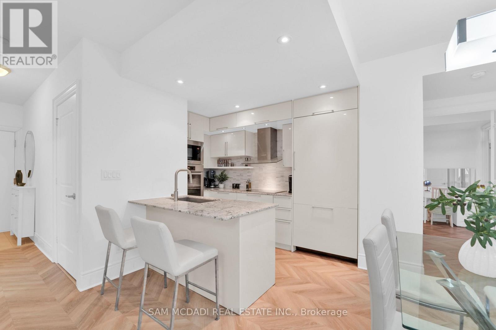 Ph1 - 16 Brookers Lane, Toronto, ON - Indoor