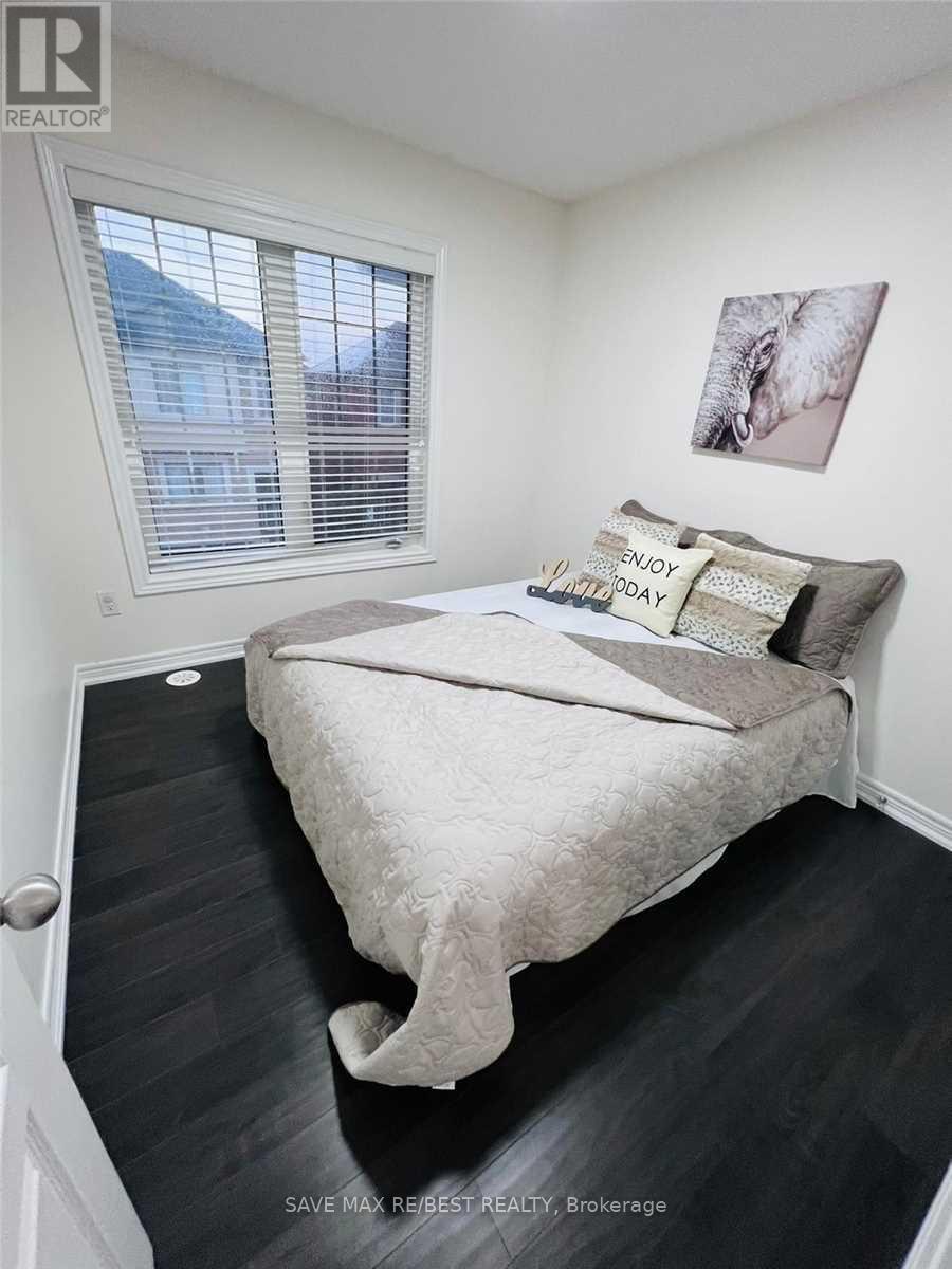 12 Aspen Hill Road, Brampton, ON - Indoor Photo Showing Bedroom