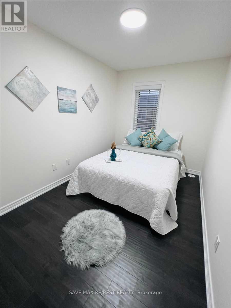 12 Aspen Hill Road, Brampton, ON - Indoor Photo Showing Bedroom