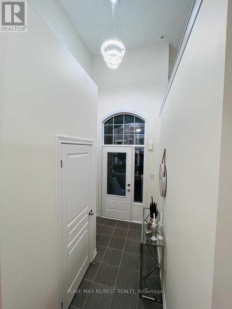 12 Aspen Hill Road, Brampton, ON - Indoor Photo Showing Other Room