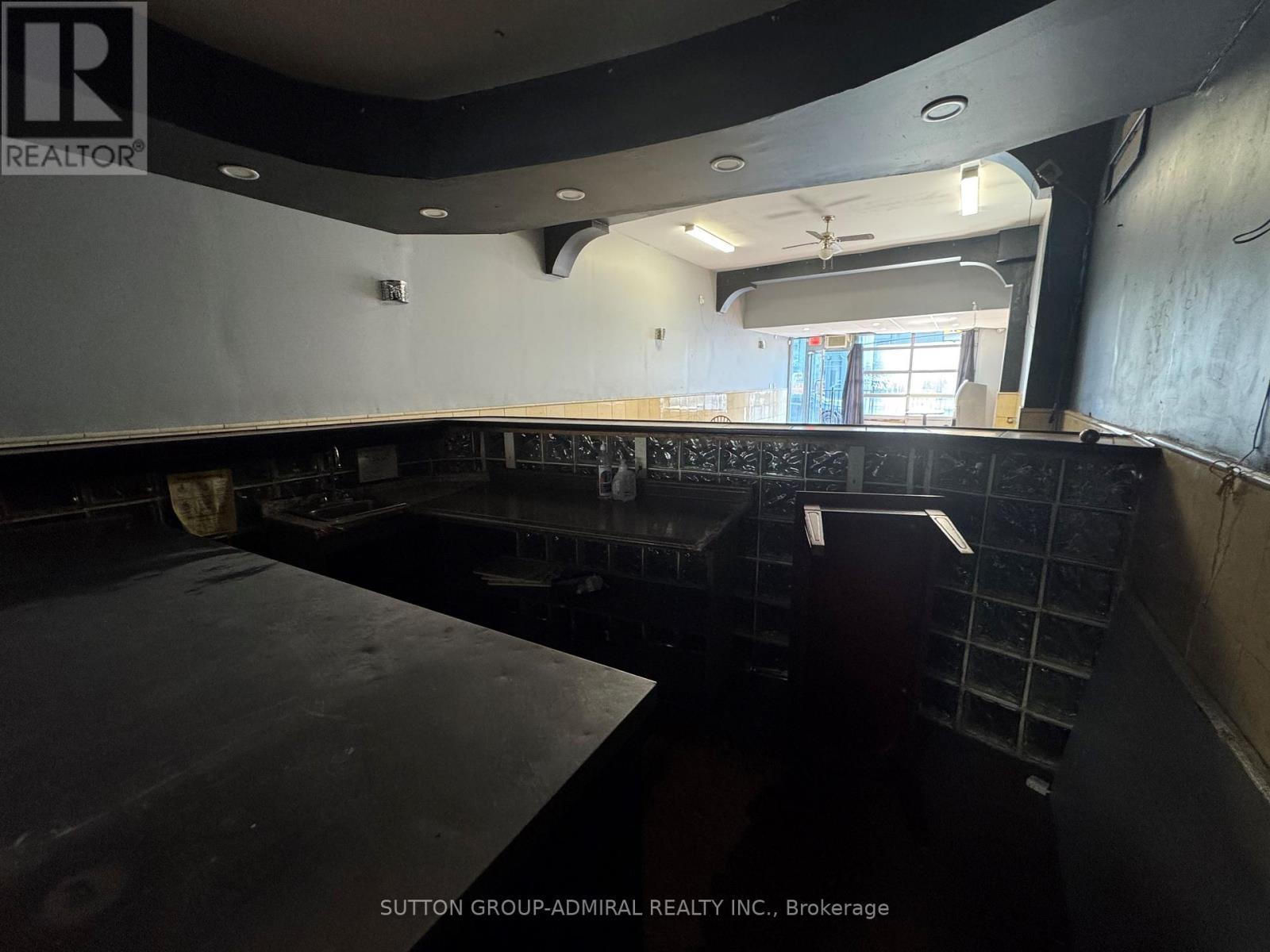 1602 Eglinton Avenue W, Toronto, ON