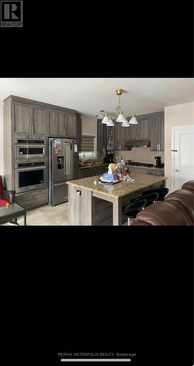 Upper - 265 Woodbine Avenue, Kitchener, ON - Indoor Photo Showing Kitchen