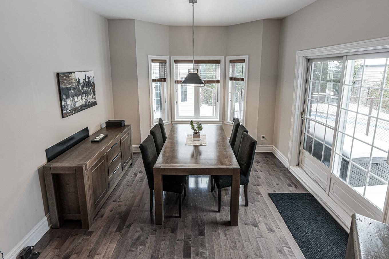 Salle à manger - 25 Rue Charlotte-Leduc, La Prairie, QC - Indoor Photo Showing Dining Room