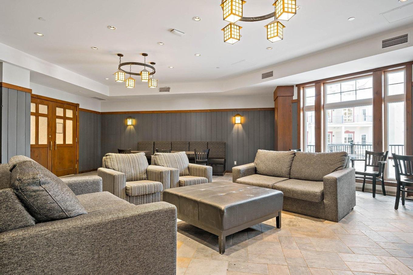 Autre - 320-151 Ch. Du Curé-Deslauriers, Mont-Tremblant, QC - Indoor Photo Showing Living Room