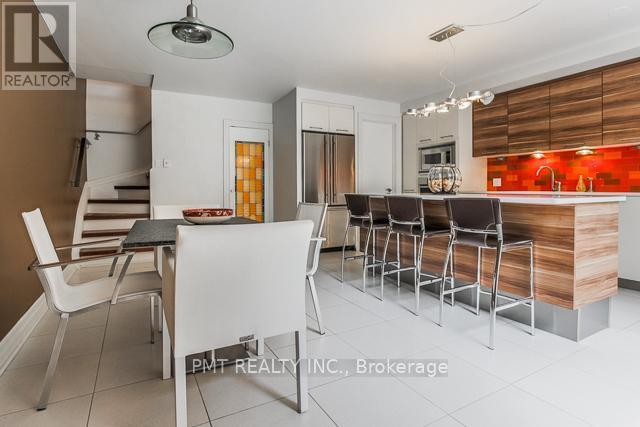 Th3 - 28 Admiral Road, Toronto, ON - Indoor