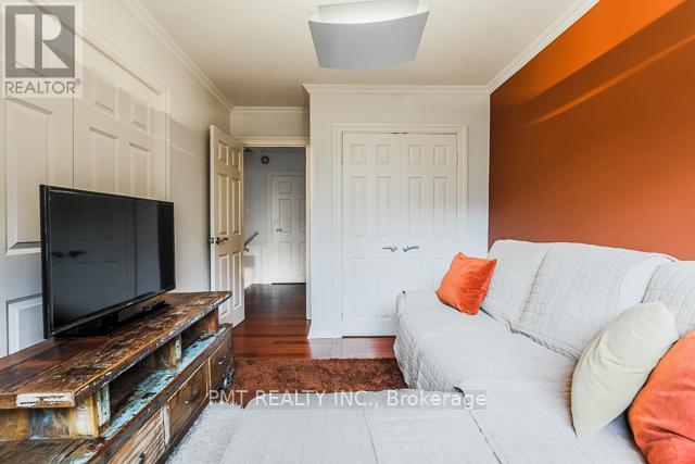 Th3 - 28 Admiral Road, Toronto, ON - Indoor