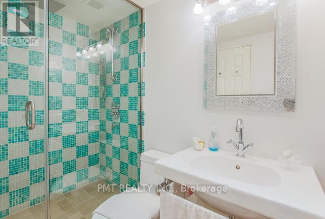 Th3 - 28 Admiral Road, Toronto, ON - Indoor Photo Showing Bathroom