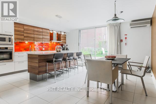 Th3 - 28 Admiral Road, Toronto, ON - Indoor