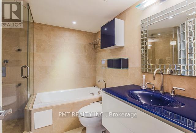 Th3 - 28 Admiral Road, Toronto, ON - Indoor Photo Showing Bathroom