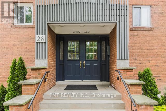 Th3 - 28 Admiral Road, Toronto, ON - Outdoor With Exterior