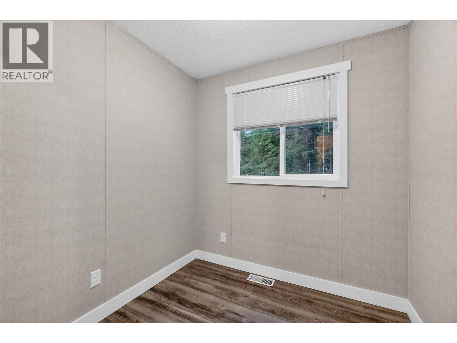 3277 Loschinski Road, Revelstoke, BC