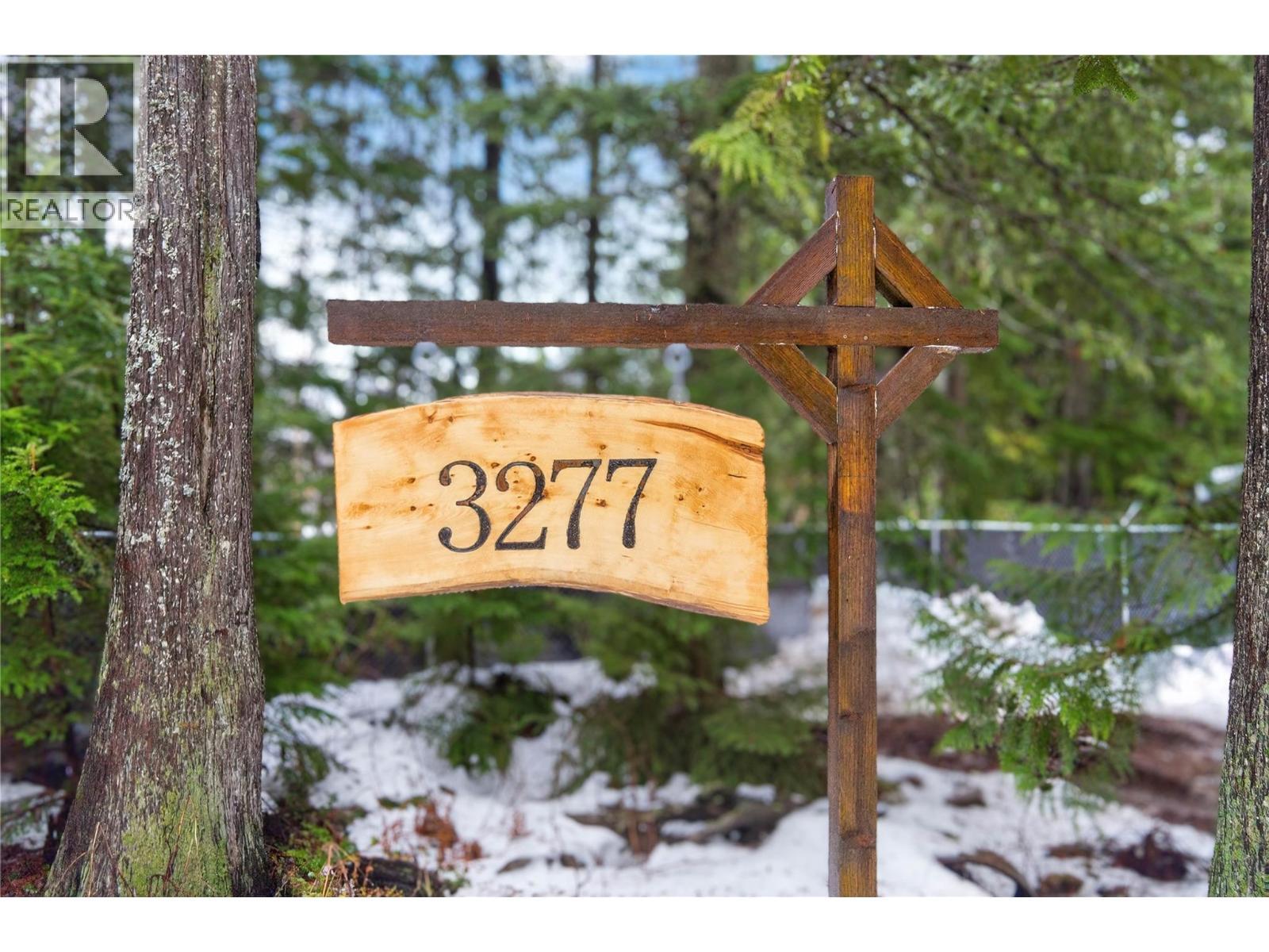 3277 Loschinski Road, Revelstoke, BC