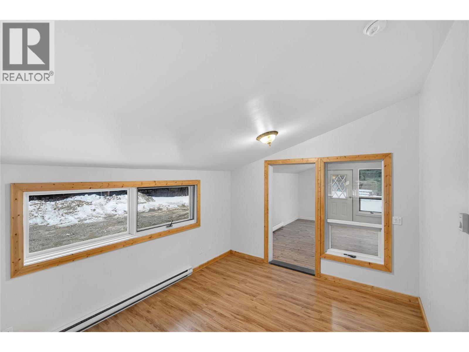 3277 Loschinski Road, Revelstoke, BC