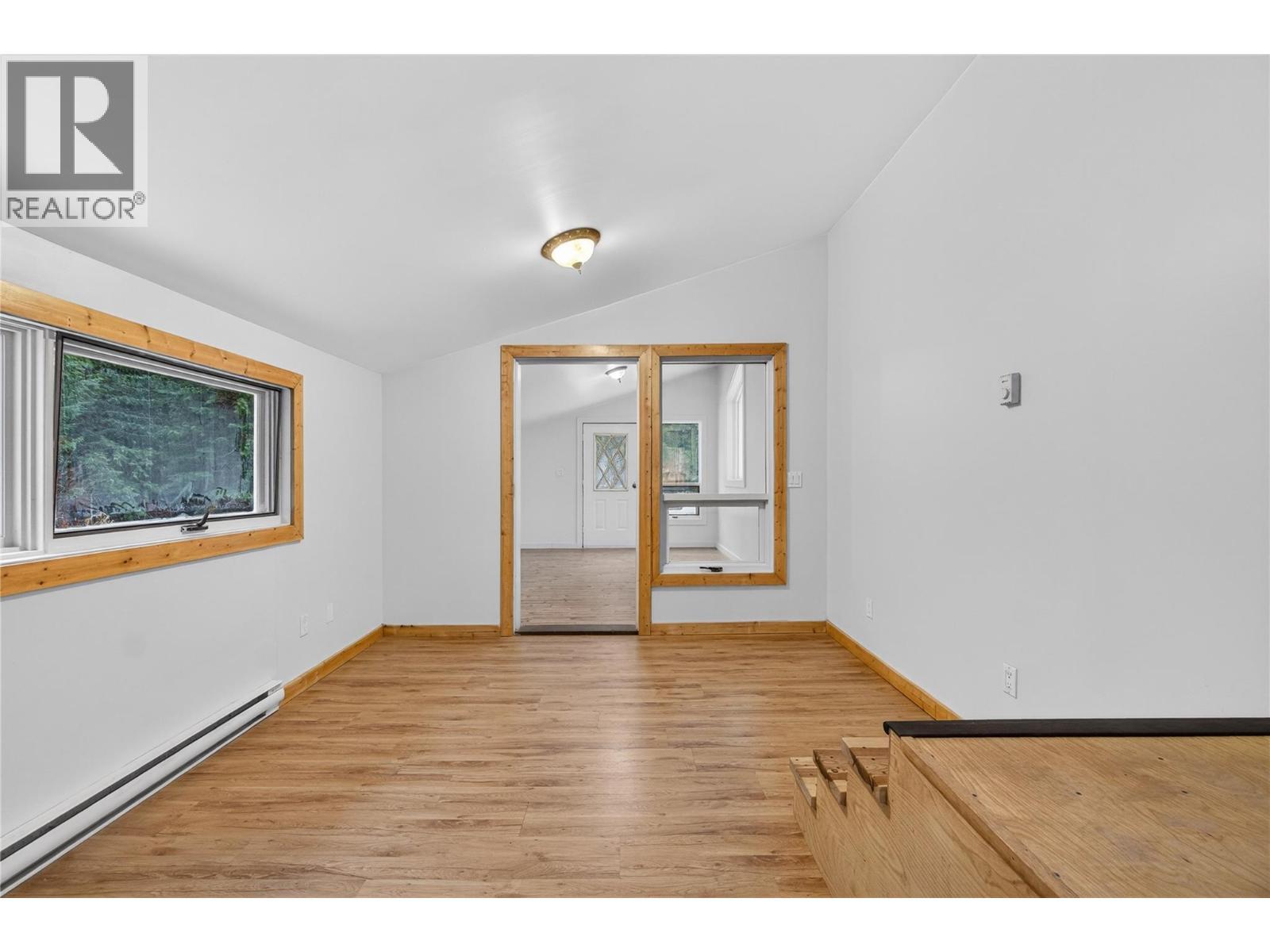 3277 Loschinski Road, Revelstoke, BC