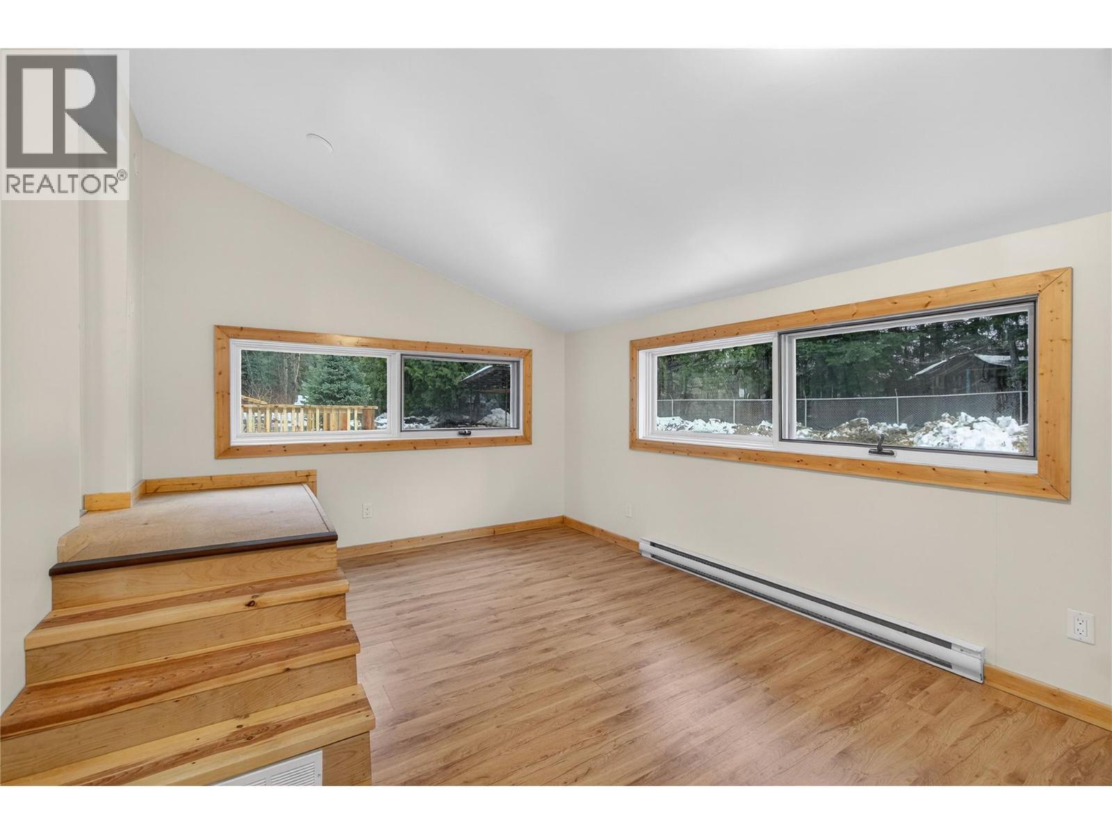 3277 Loschinski Road, Revelstoke, BC