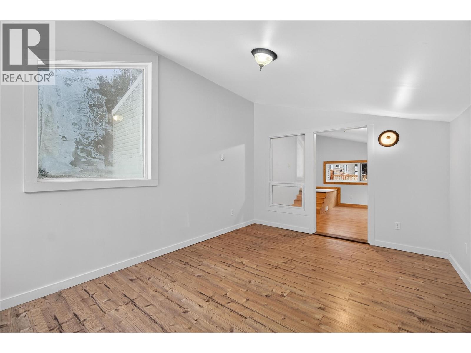 3277 Loschinski Road, Revelstoke, BC