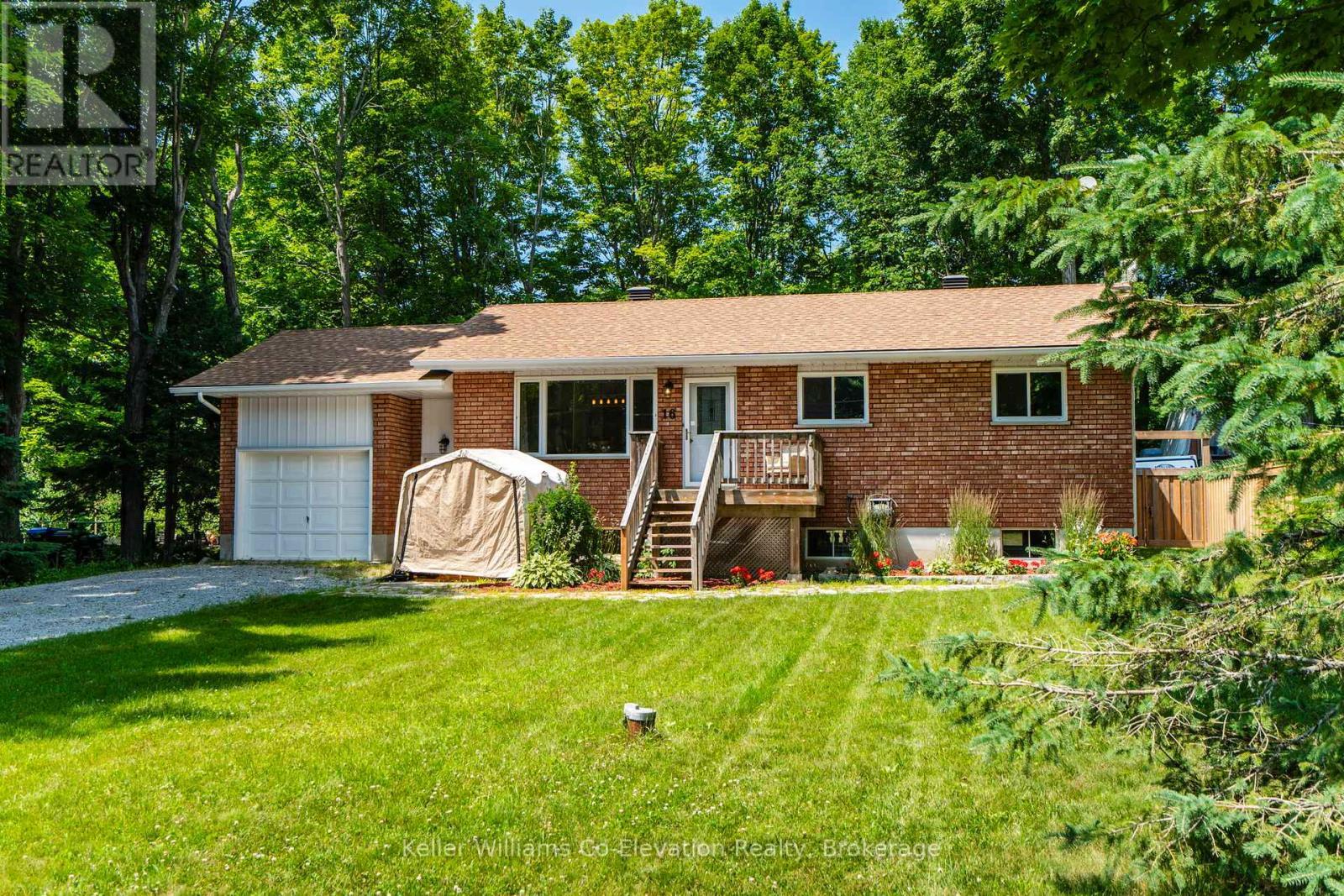 16 Mundy Avenue, Tiny, ON - Outdoor