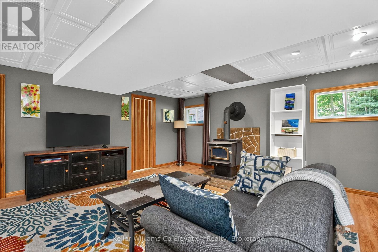 16 Mundy Avenue, Tiny, ON - Indoor