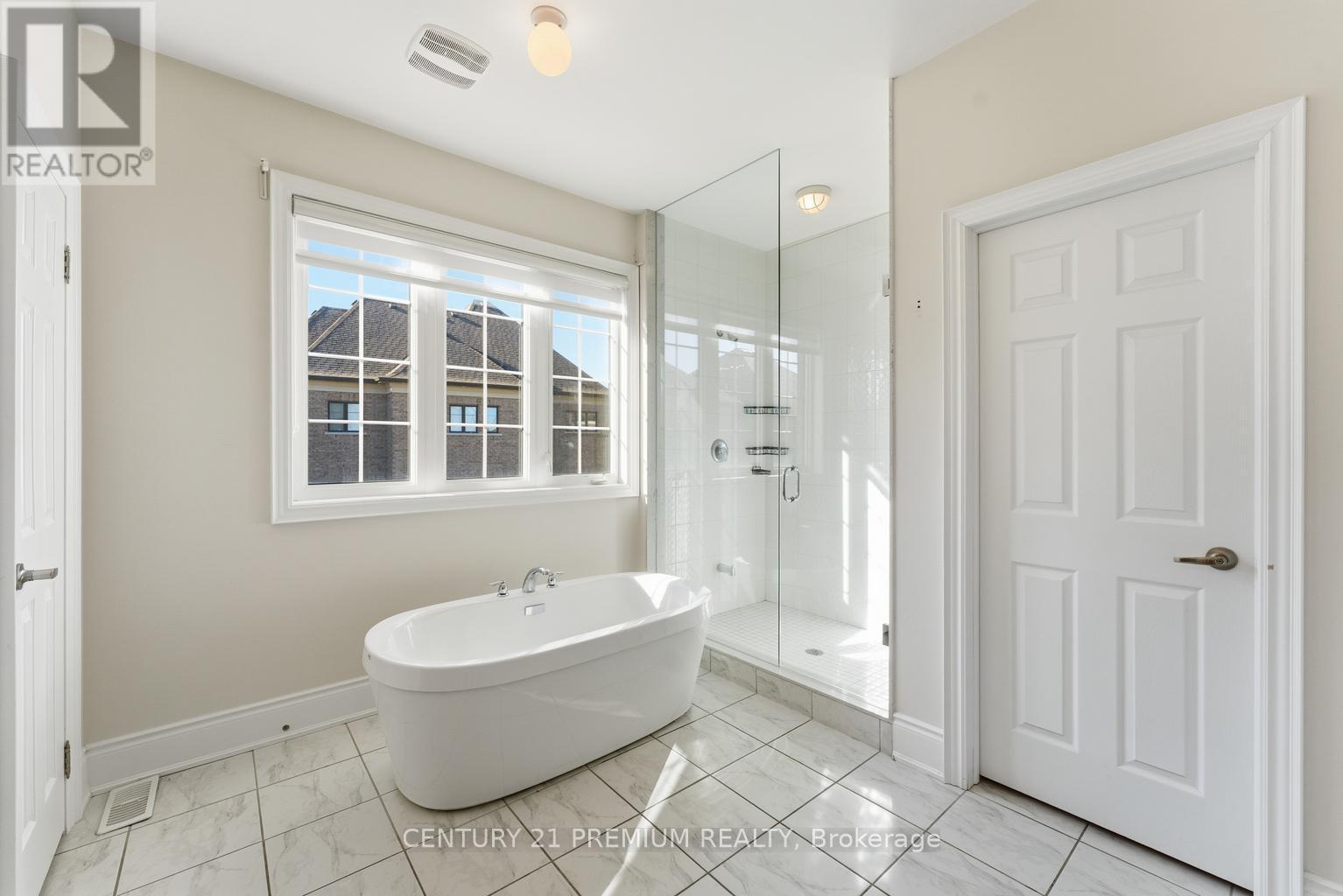 18 Landview Road, Brampton, ON - Indoor Photo Showing Bathroom