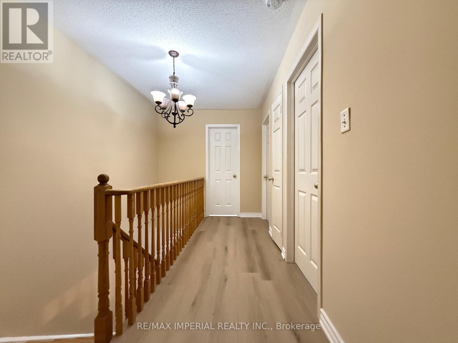 5640 Stella Lane, Burlington, ON - Indoor Photo Showing Other Room