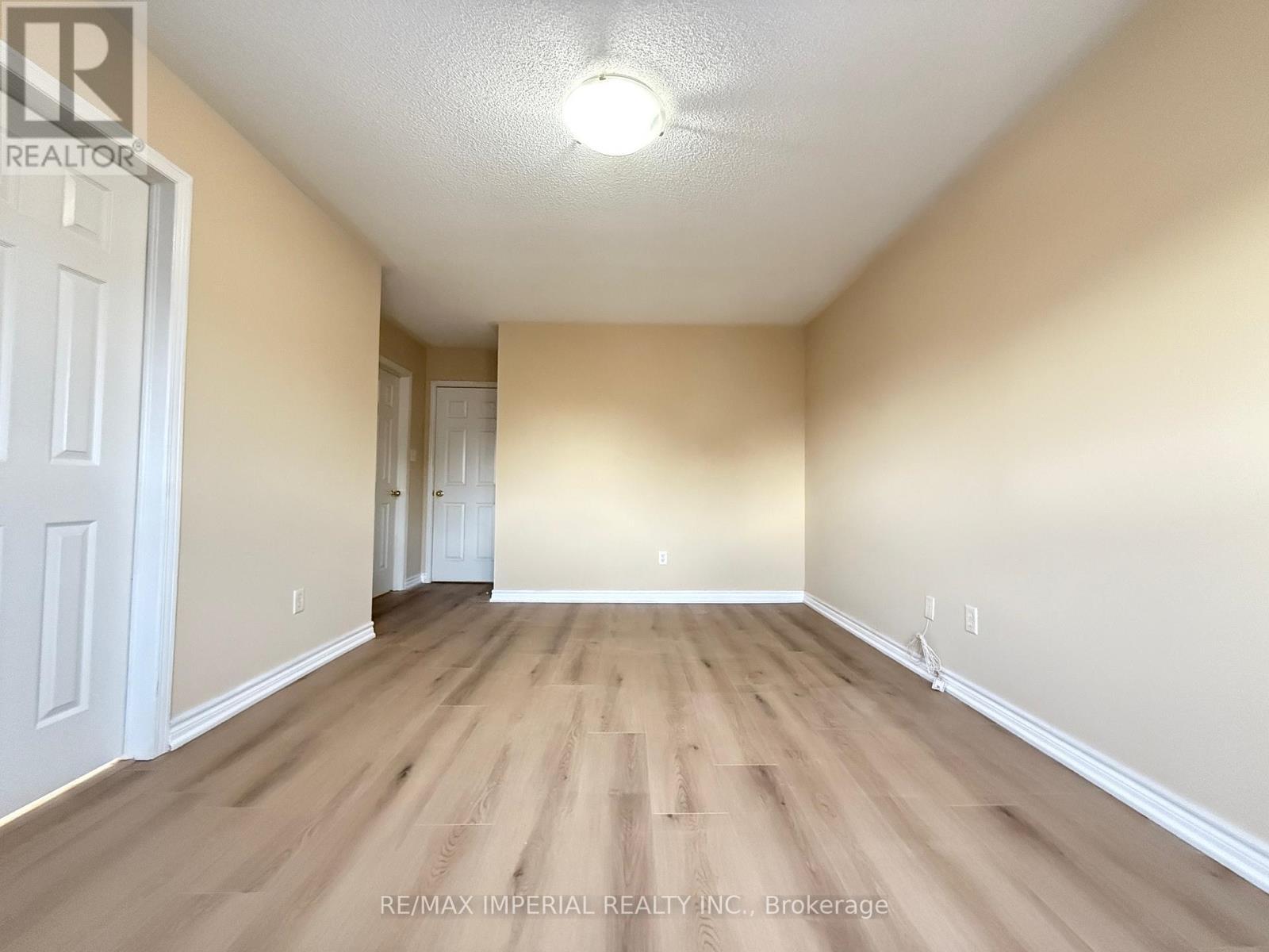 5640 Stella Lane, Burlington, ON - Indoor Photo Showing Other Room
