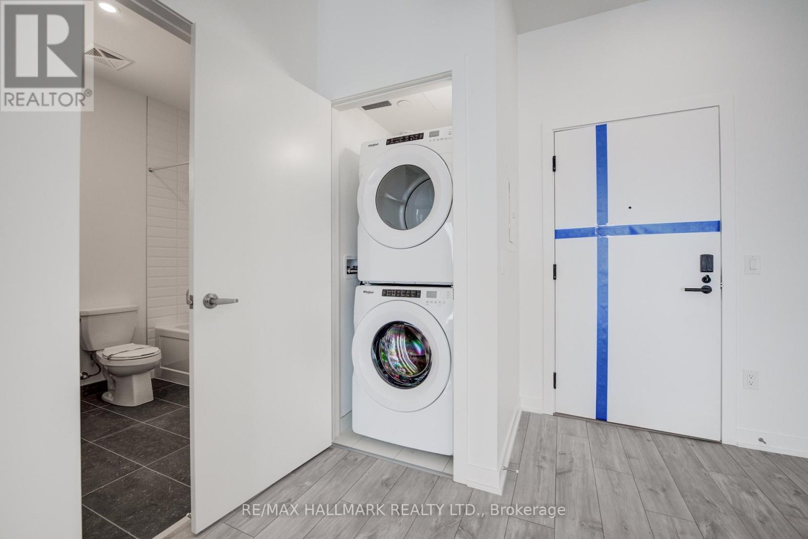 InSuite Laundry - 720 Whitlock Avenue, Milton, ON - Indoor Photo Showing Laundry Room