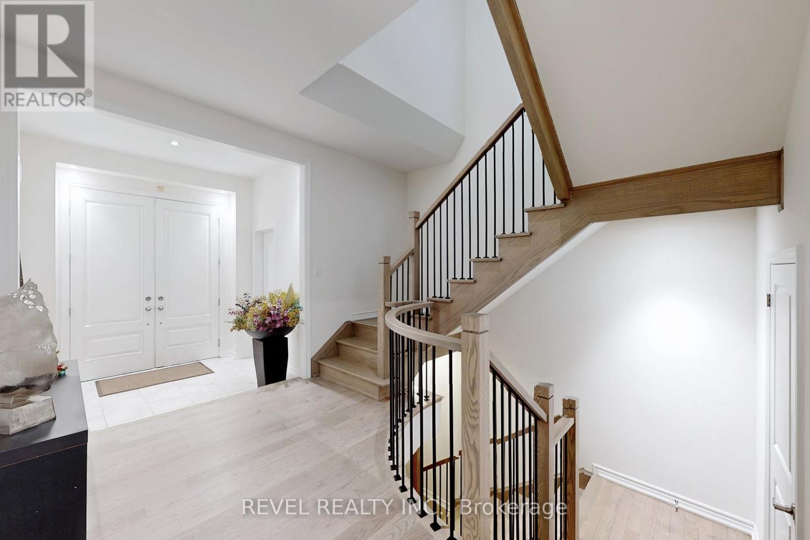 Hardwood Flooring - 234 Wesmina Avenue, Whitchurch-Stouffville (Stouffville), ON - Indoor Photo Showing Other Room